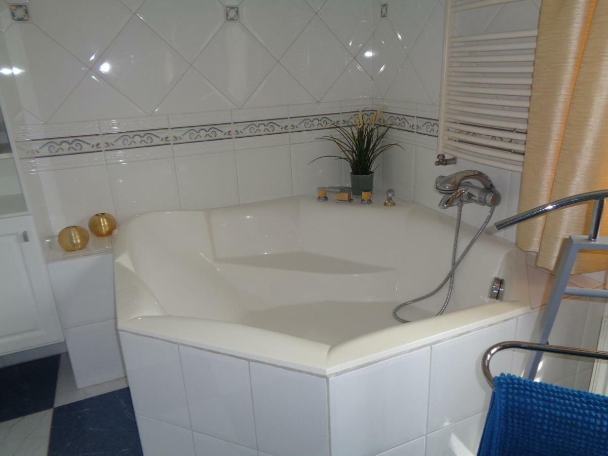 Le Mont Saint Roch , chambre d'hôtes, B&B Nivelles Extérieur photo