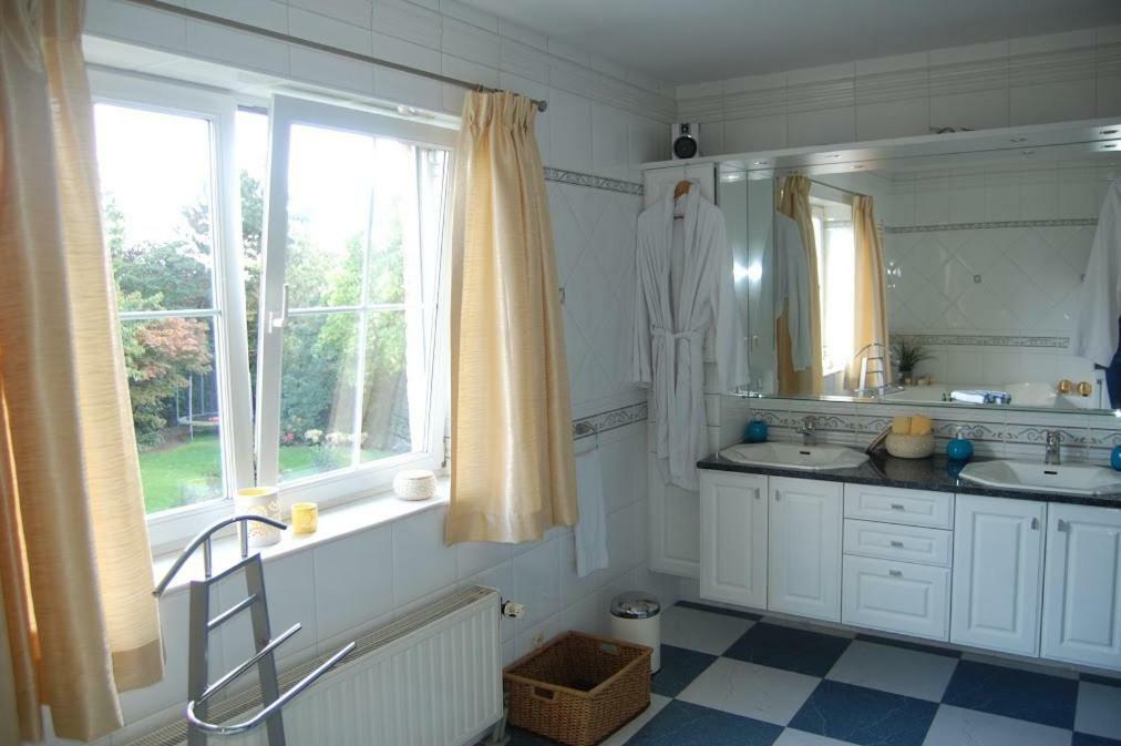 Le Mont Saint Roch , chambre d'hôtes, B&B Nivelles Extérieur photo